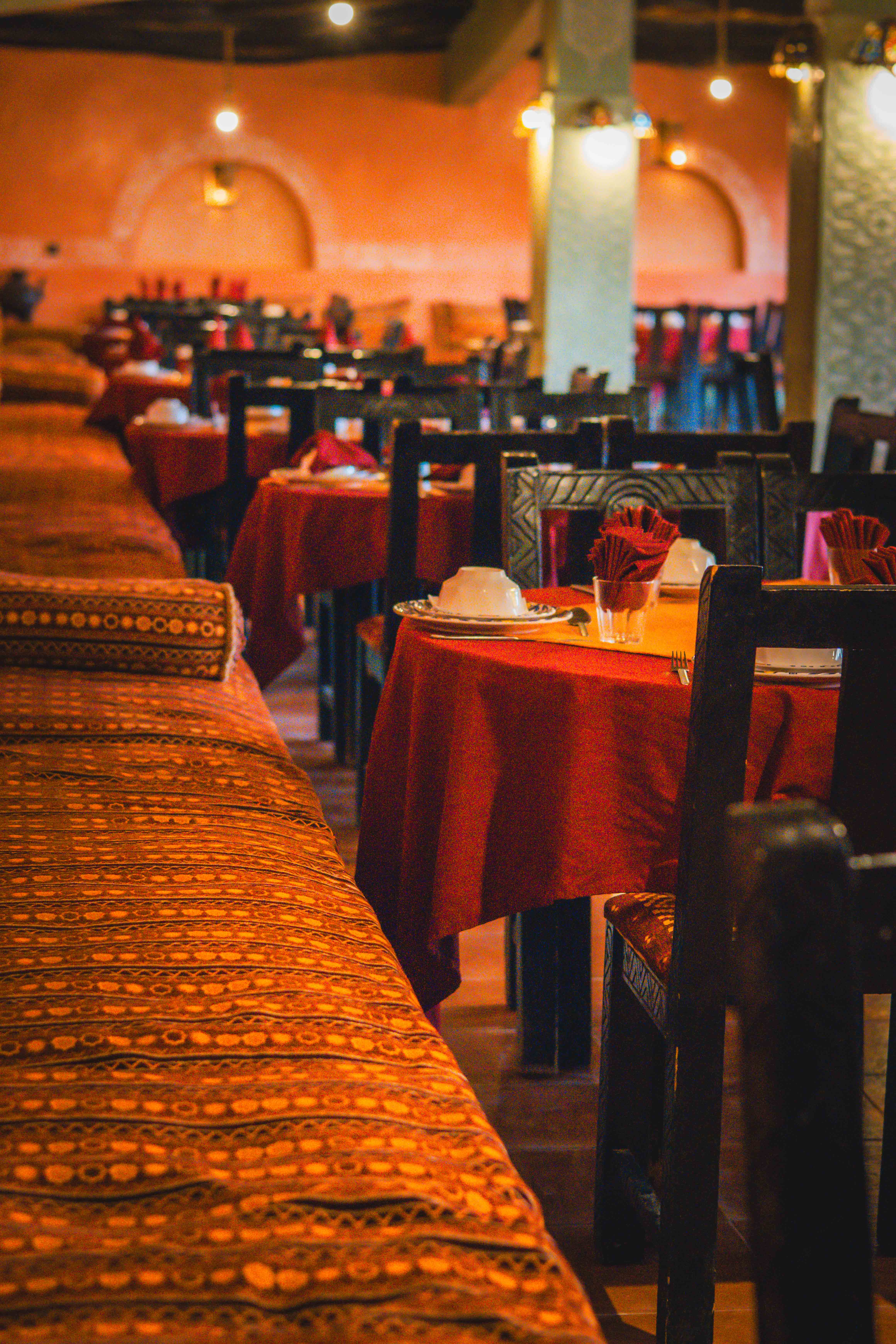 Buffet marocain servi au restaurant
